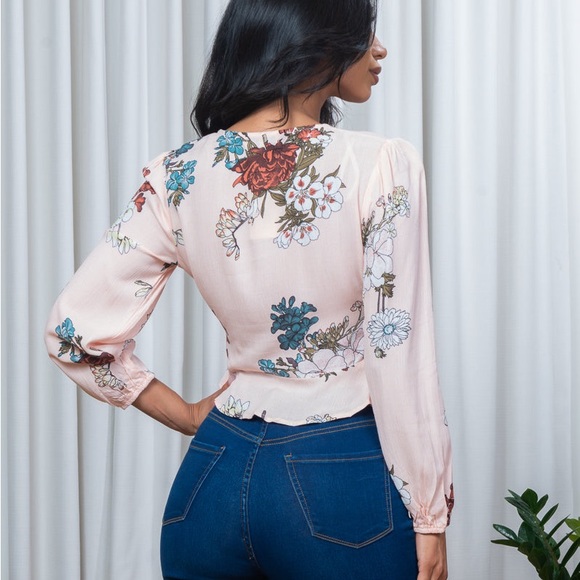 Women’s Floral Print Surplice V Neck Long Sleeve Crop Top with Peplum Waist - Picture 3 of 8